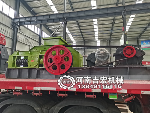 玻璃瓶雙齒輥破碎機(jī)在廢玻璃回收中的關(guān)鍵作用！