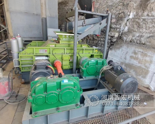 為何鋁礬土破碎都選對輥機(jī)？揭秘其低維護(hù)、高可靠性的秘密！